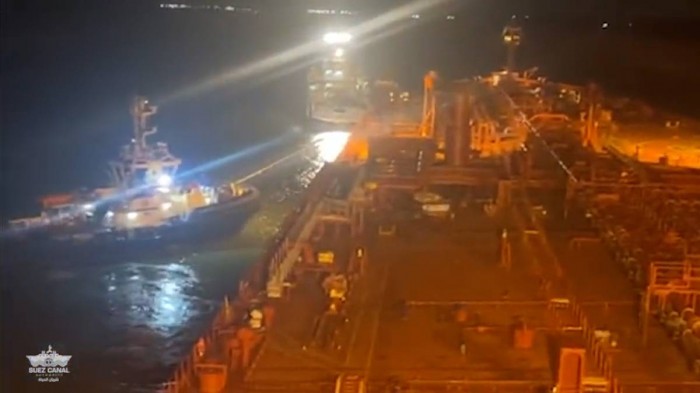 有惊无险：载重6.4万吨油轮重新浮起 苏伊士运河恢复通航