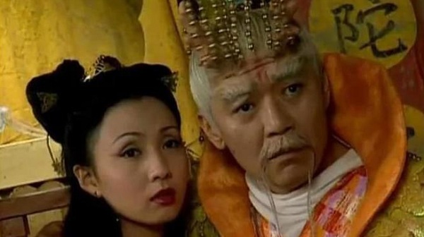 李立群回台湾自己做饭,午饭速冻饺子晚饭面条,网友疑惑为何不是老伴做饭