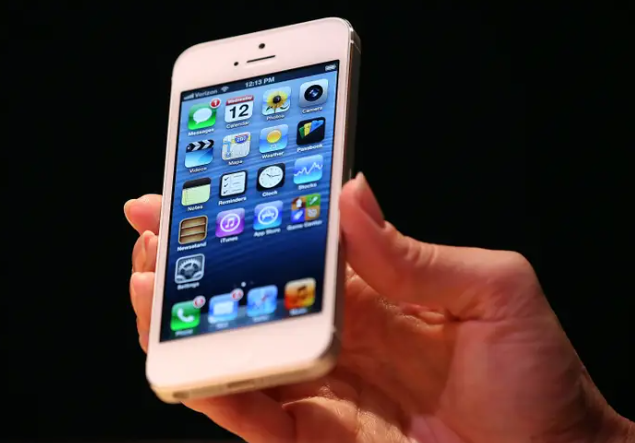 苹果携“灵动岛”赴约 历代iPhone亮点大盘点