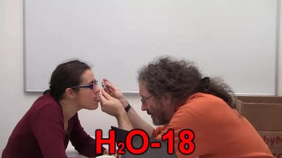 参与核反应的重水也能喝？喝过的都说甜？