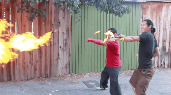 油管博主给蛇做了套义肢 三千万人在线围观