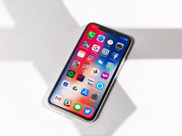 苹果携“灵动岛”赴约 历代iPhone亮点大盘点