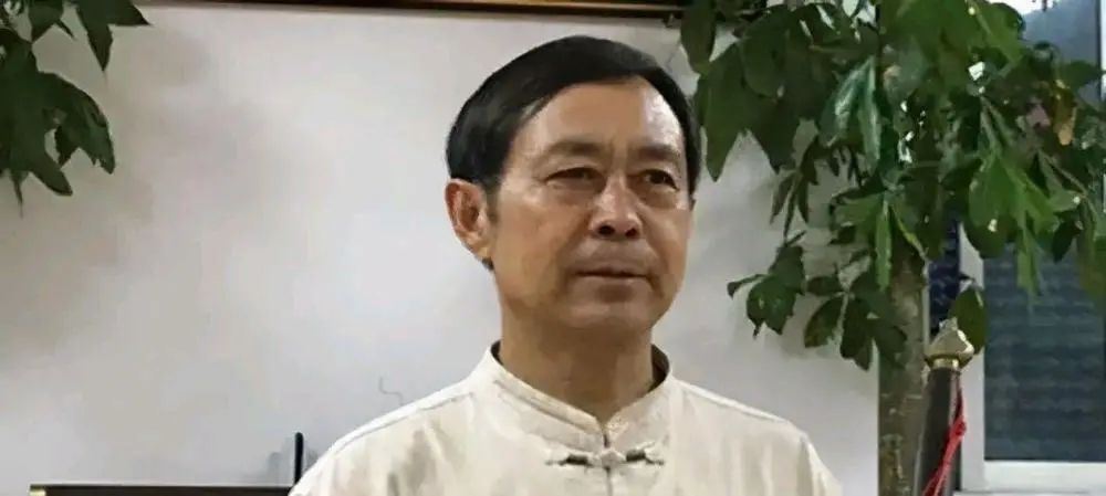 4+1等于几？等于6-1是什么意思？因为年轻人不讲5的梗意思及表情包大全